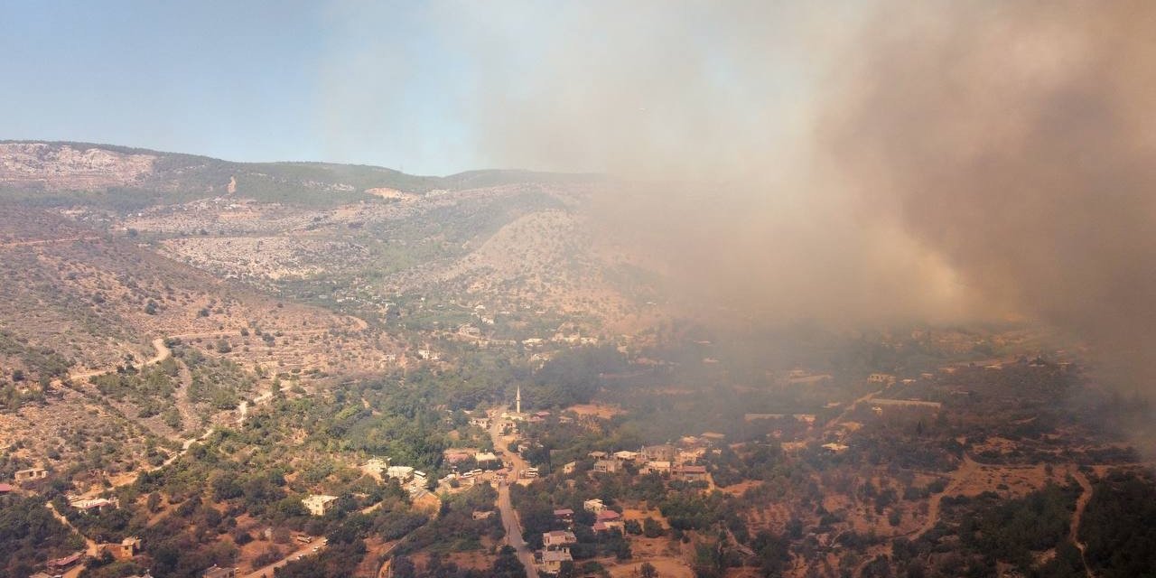 Mersin’deki Yangın Havadan Görüntülendi