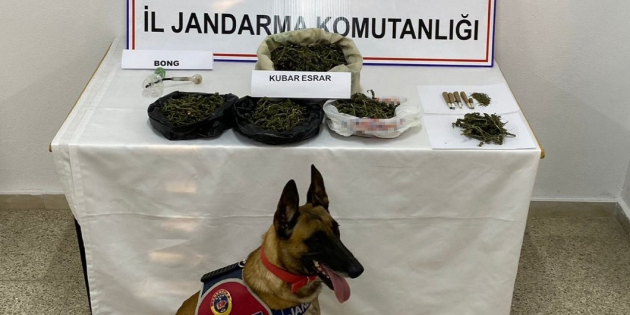 Eve Yapılan Baskında 1 Kilogram Kubar Esrar Ele Geçirildi