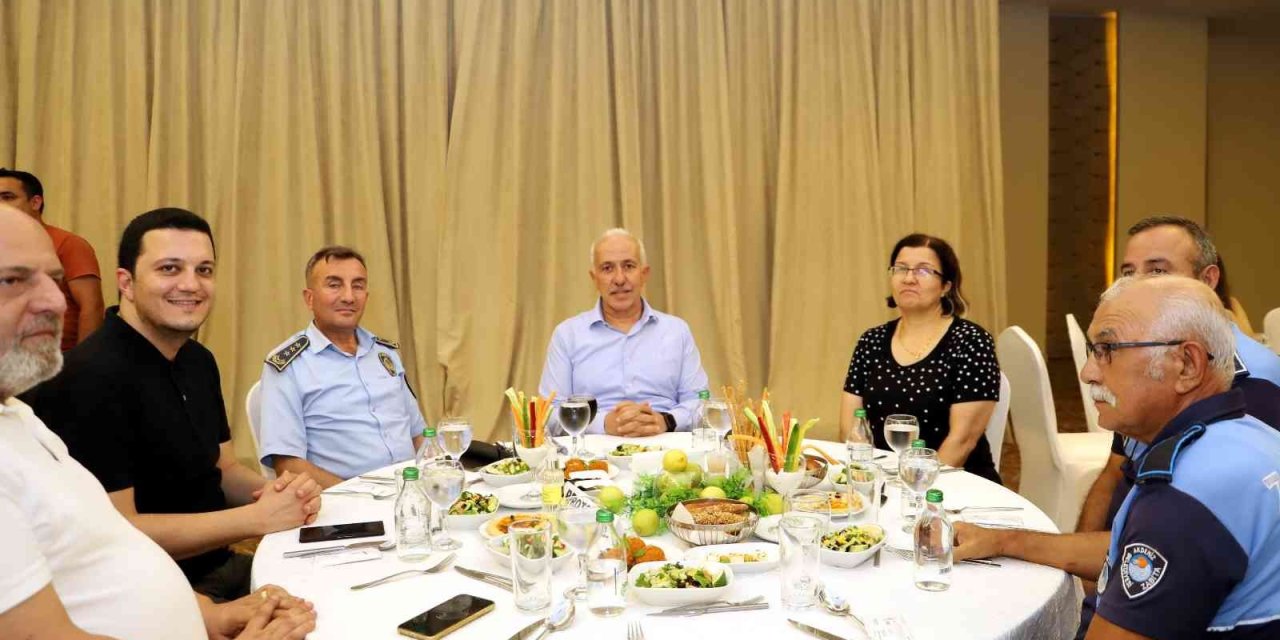 Başkan Gültak, Zabıta Ekipleriyle Bir Araya Geldi