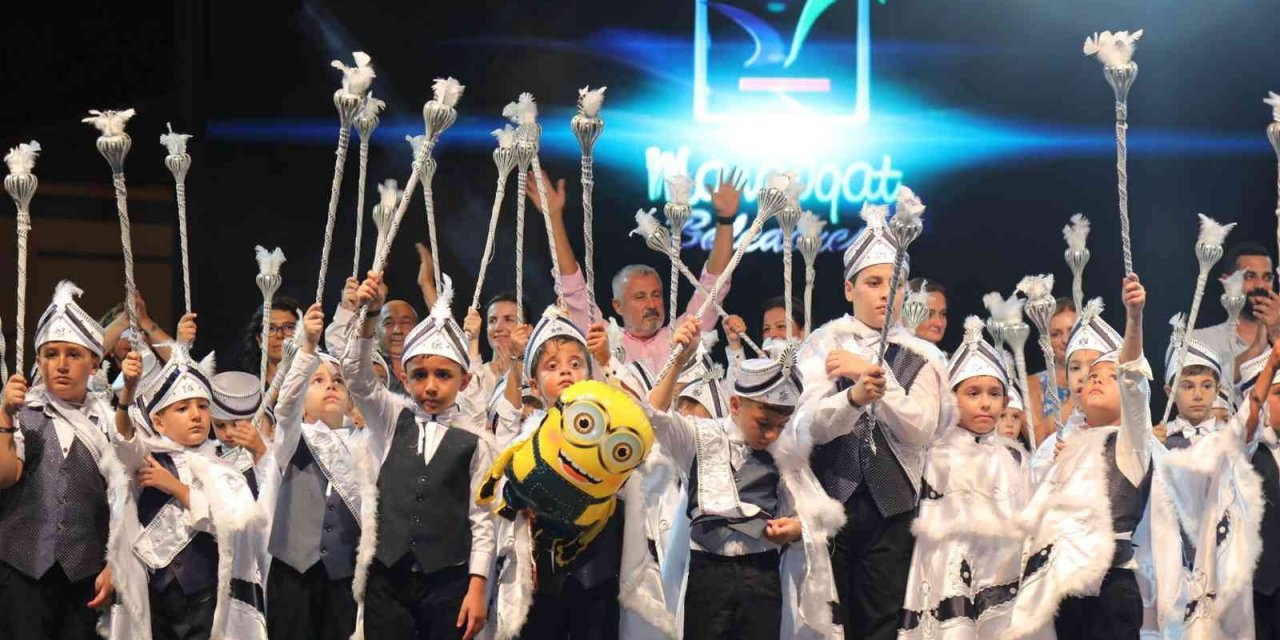 Manavgat Belediyesi’nden Sünnet Şöleni