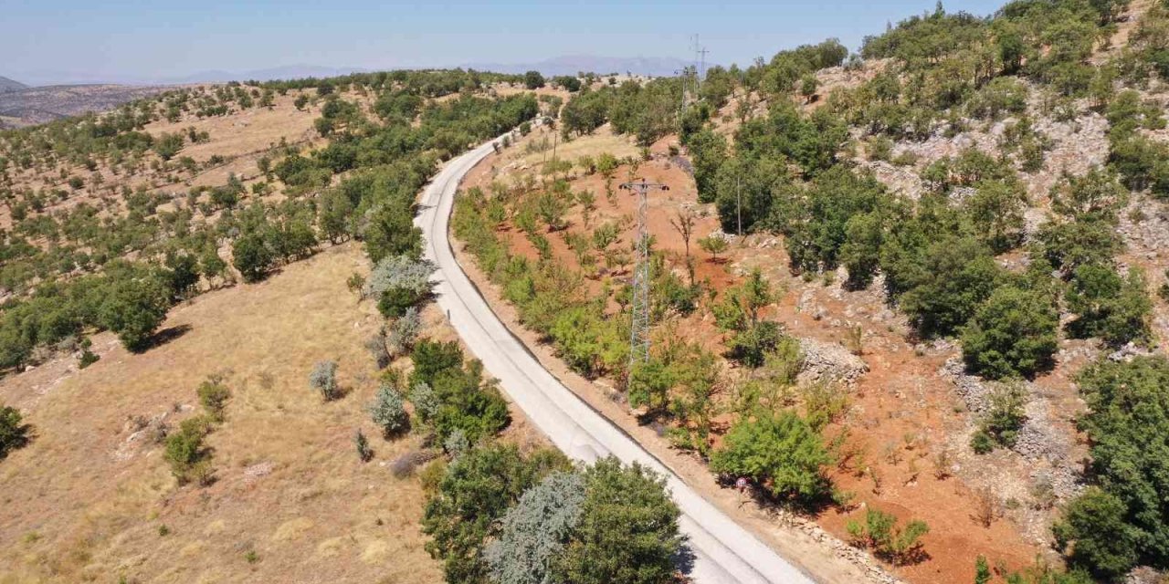 Konya Büyükşehir’den Bozkır’a Yüksek Standartlı Mahalle Yolları