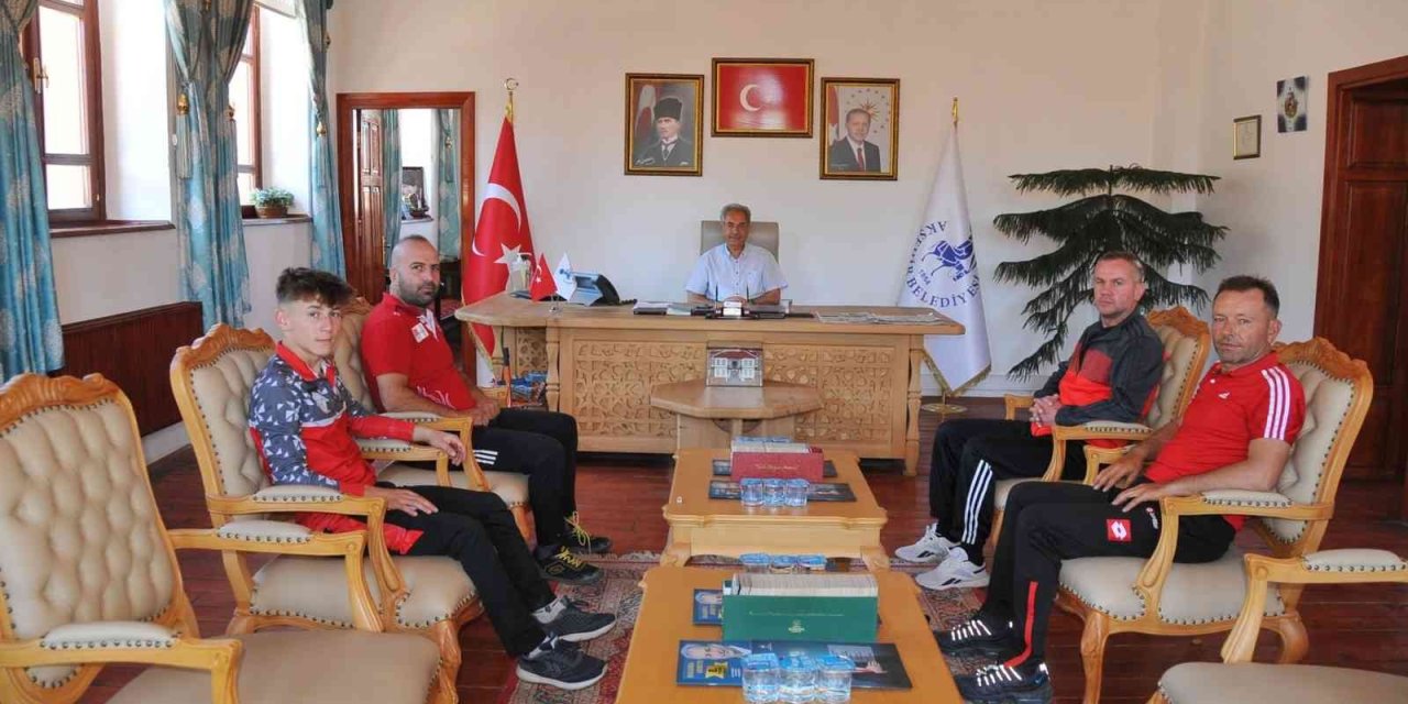 Avrupa Şampiyonu Ergün’den Başkan Akkaya’ya Teşekkür Ziyareti