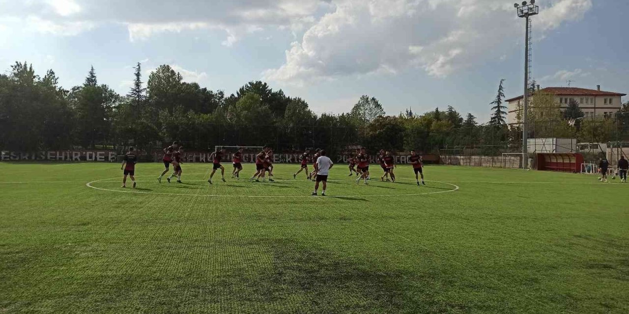 Yasağını Kaldıran Eskişehirspor’dan Altyapıya 320 Futbolcu