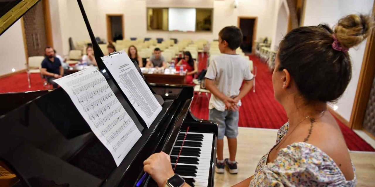 Konyaaltı’nda Müzik Akademisi Seçmelerine Yoğun İlgi
