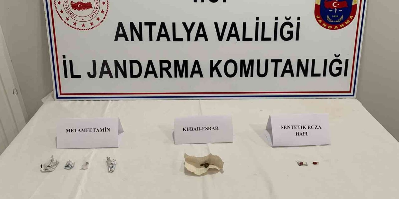 Şüphe Üzerine Aranan Şahıstan Uyuşturucu Maddesi Çıktı