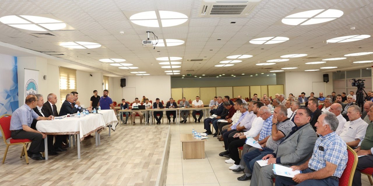 Başkan Büyükkılıç, Yahyalı’da Mahalle Muhtarları İle Bir Araya Geldi