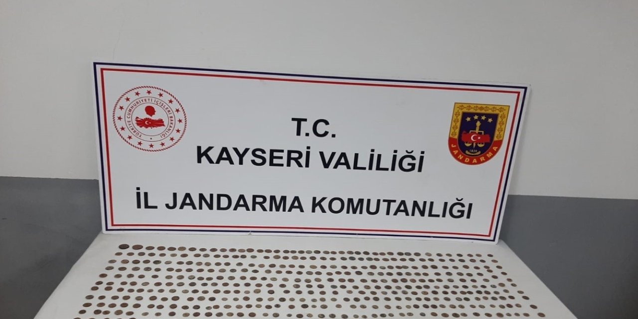 Jandarmadan Tarihi Eser Operasyonu; 550 Adet Sikke Ele Geçirildi