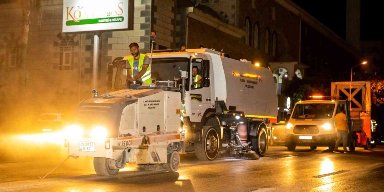 Deforme Olan 300 Kilometrelik Yol Çizgileri Yenileniyor