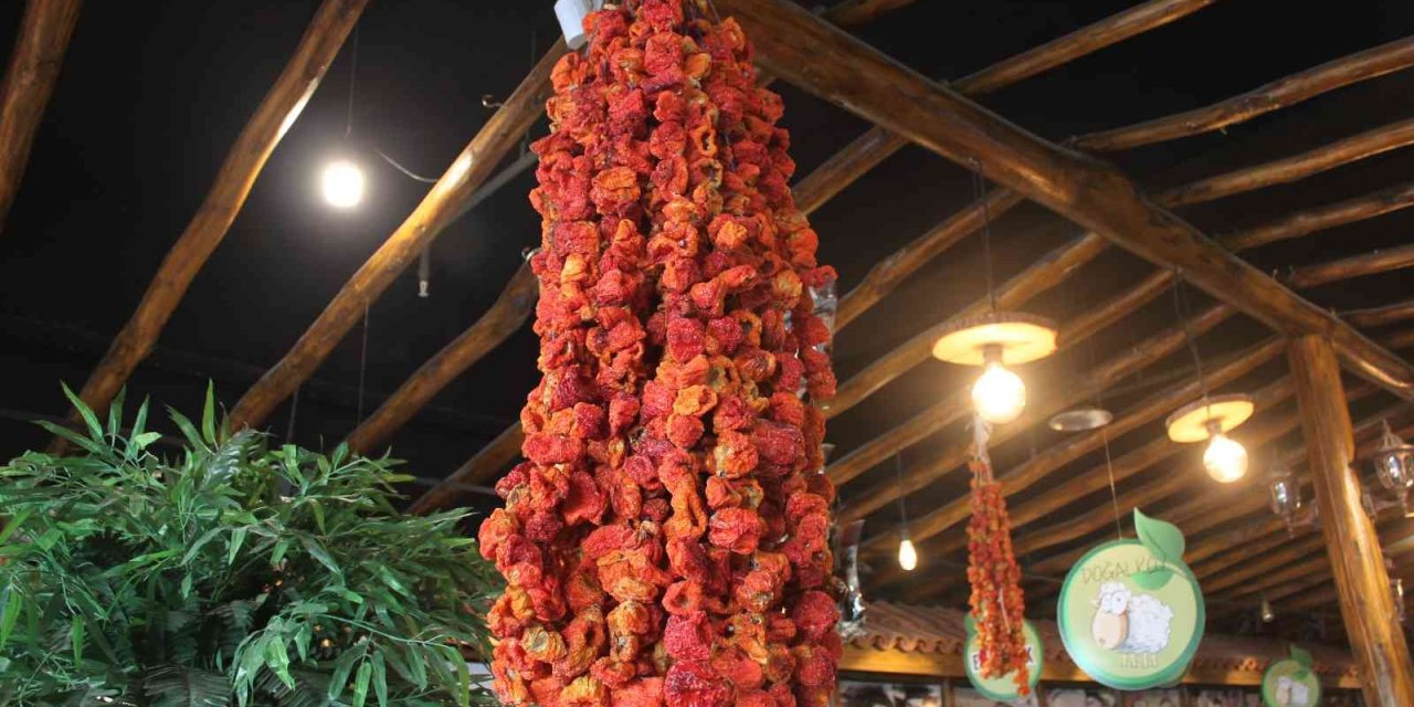 Kışlık Yiyecekler Raflardaki Yerini Almaya Başladı