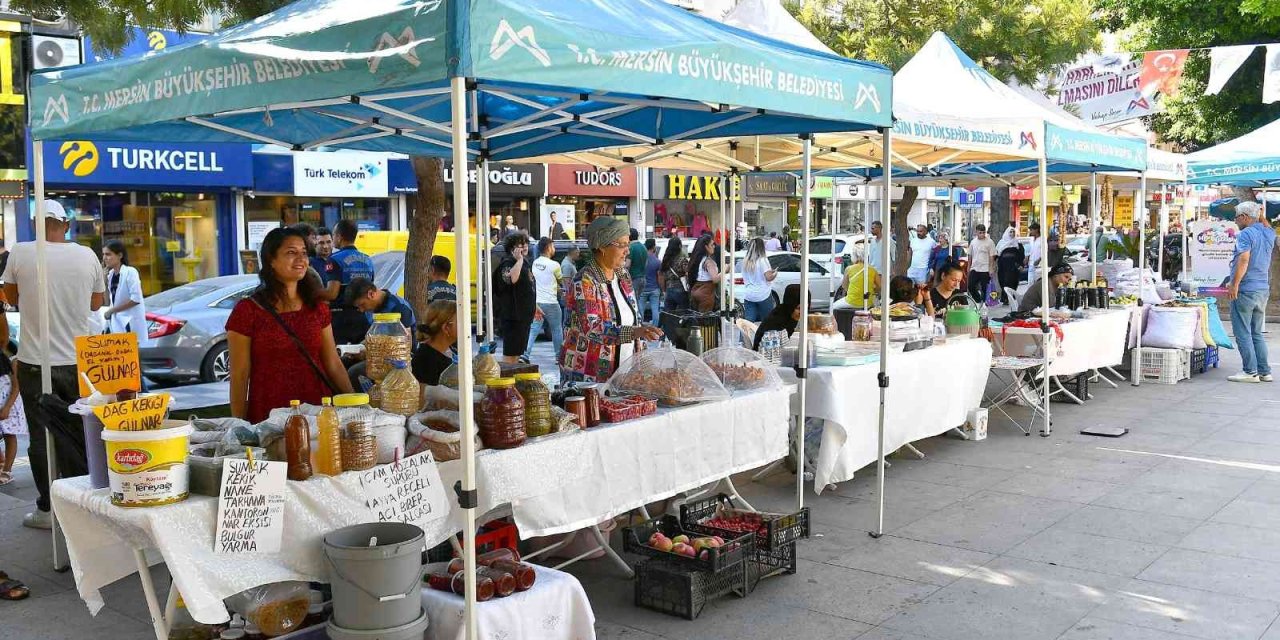 Kadın Üreticiler İlk Kışlık Ürünlerini Satışa Sundu