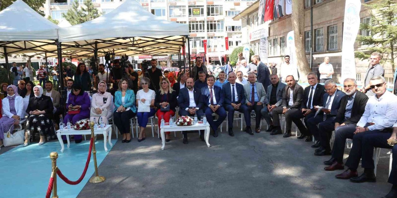 Büyükşehir Kaymek’ten Muhteşem Yıl Sonu Sergisi