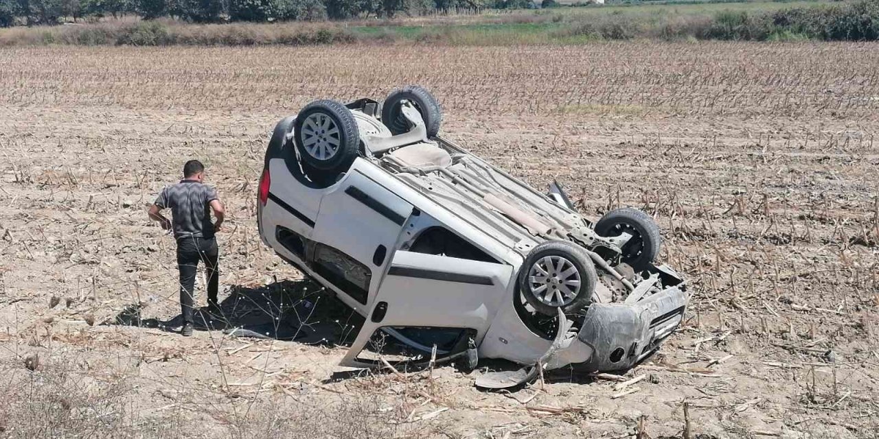 Virajı Alamayan Otomobil Mısır Tarlasına Uçtu: 1 Yaralı