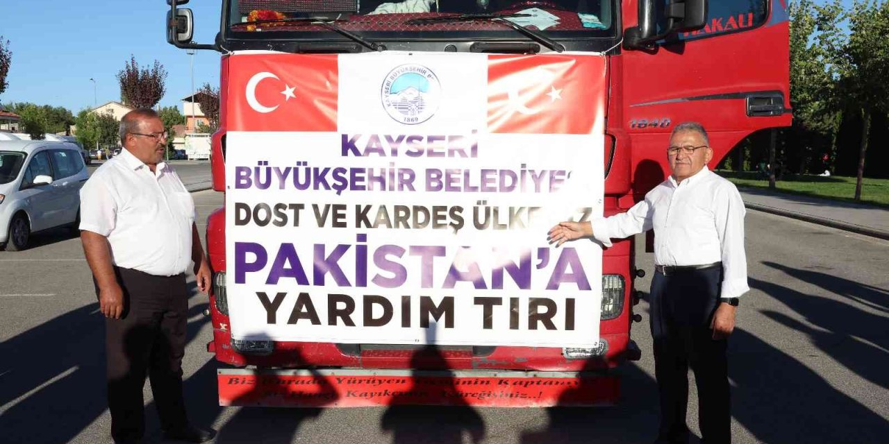Kayseri Büyükşehir, Sel Felaketi Yaşayan Pakistan’a Yardım Tırı Gönderdi