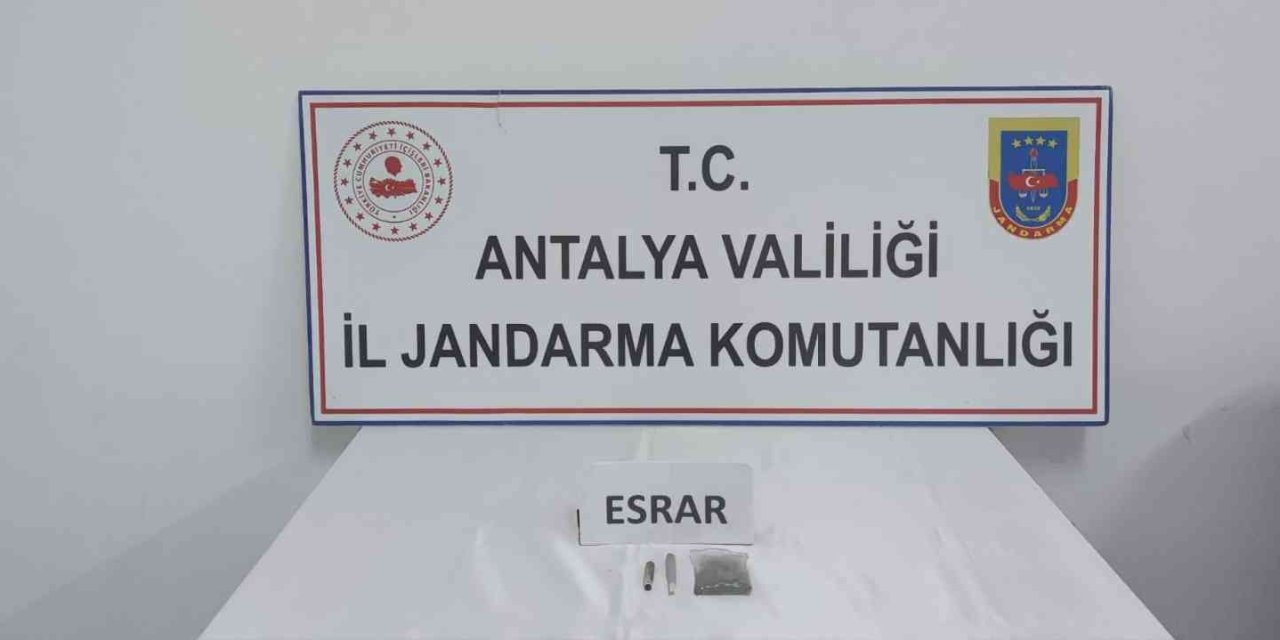 Uyuşturucu Sakız Kutusundan Çıktı