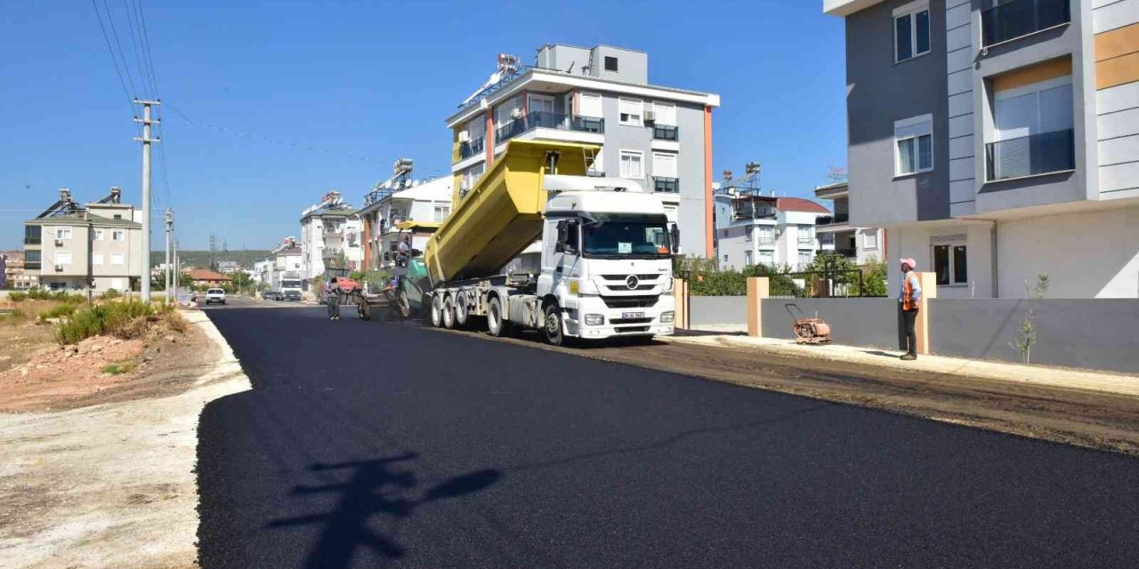 Habibler Mahallesi’ne 40 Bin Metrekarelik Asfalt Çalışması