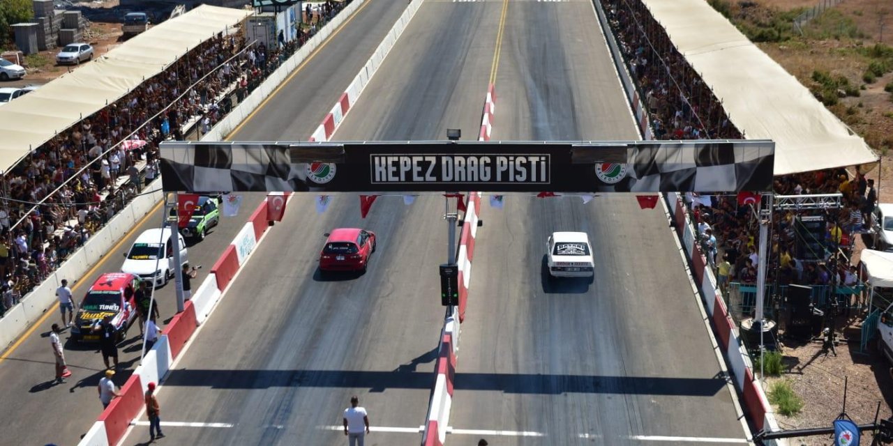 Kepez’de Otodrag Yarışı Nefesleri Kesti
