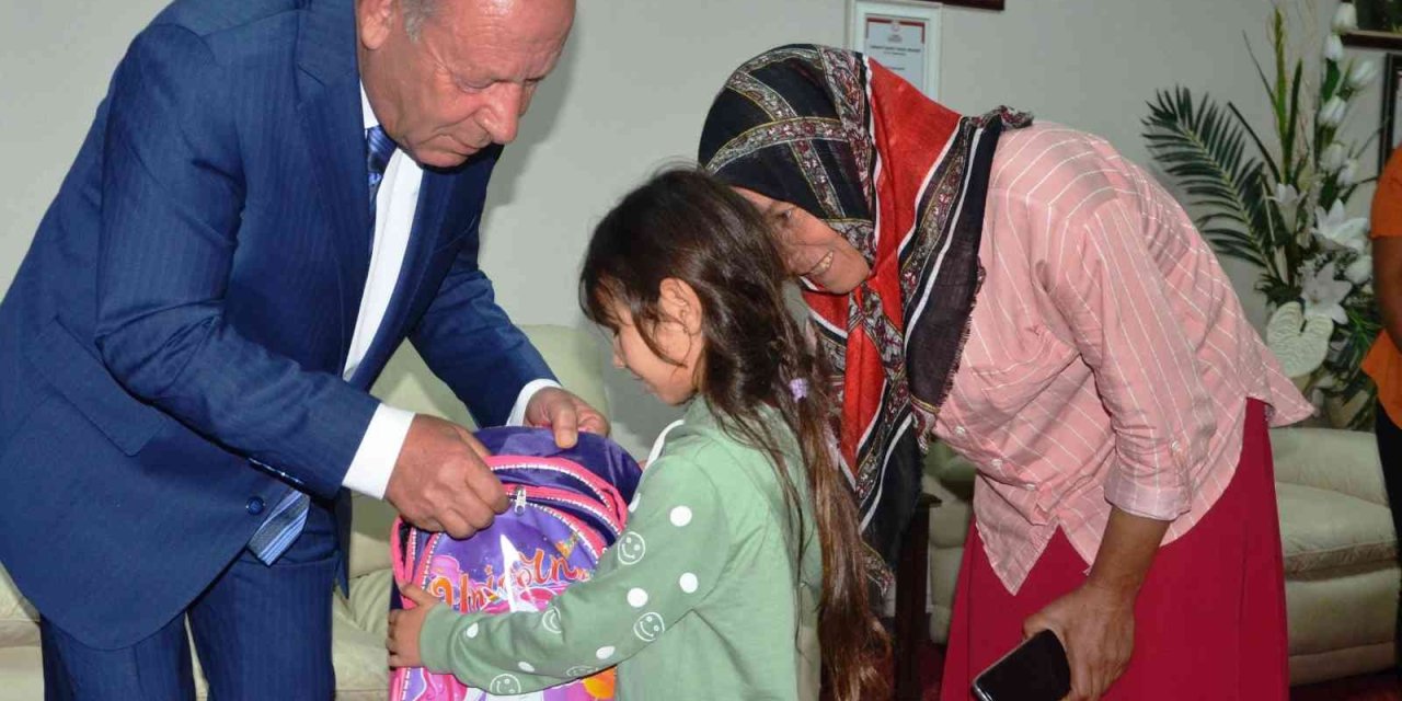 Ereğli Belediyesi’nden Kırtasiye Yardımı