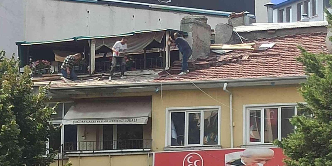 Yürekleri Ağza Getiren Çatı Tamiri
