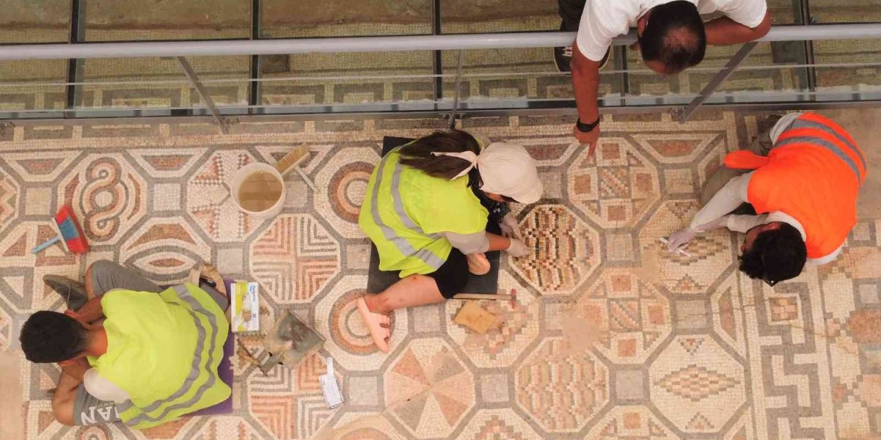 Bin 500 Yıl Öncesine Ait, Antik Kentin Mozaikle Süslü Hamamı Restore Edildi