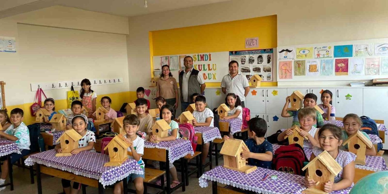 Orman Zarlılarıyla Mücadele İçin Öğrencilere Kuş Yuvası Dağıtıldı