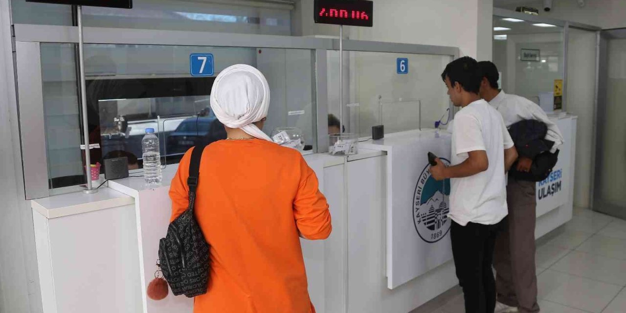 Büyükşehir İndirim Yaptı, Öğrenciler Yoğun İlgi Gösterdi