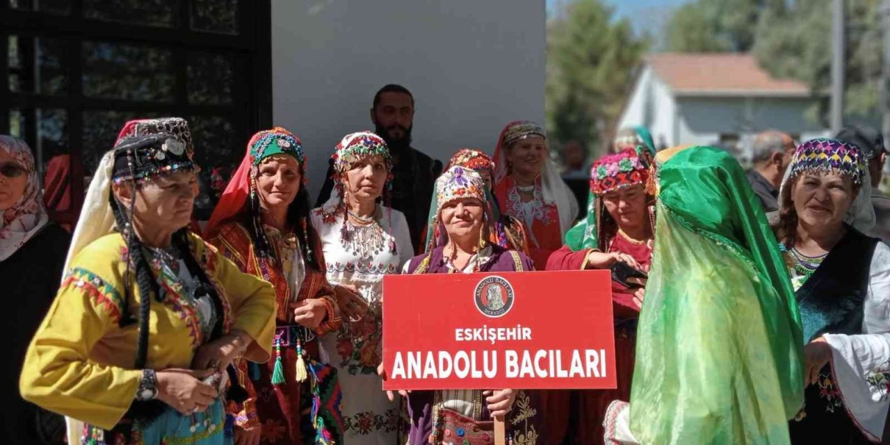 Söğüt’te ‘kahraman Türk Kadınları’ Tiyatro Gösterisini Sundular