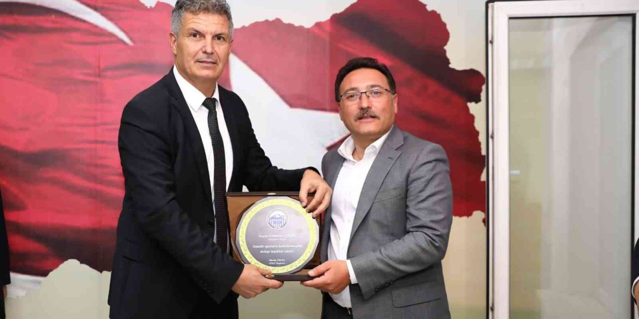 Kayseri 1. Amatör Küme Şampiyonlarına Plaket