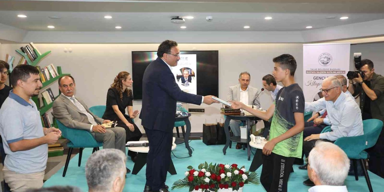 Gençlerle Kitap Sohbetleri’nde ‘türk Devlet Felsefesi’ Konuşuldu