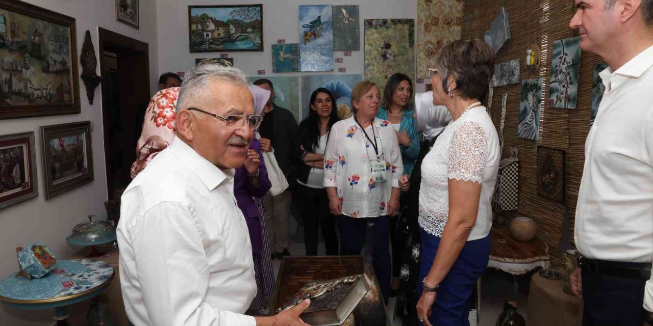 Büyükşehir’in Sergisine Yoğun İlgi