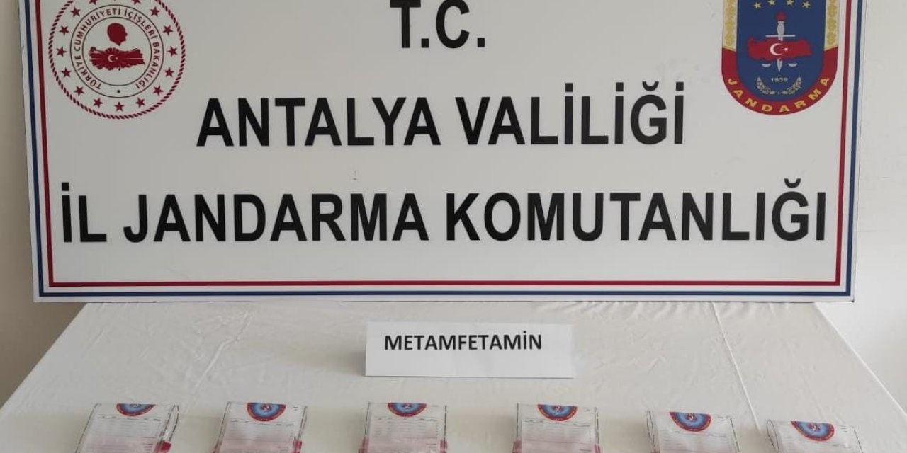 Jandarmanın Yakaladığı Şahsın Üzerinden Metamfetamin Çıktı