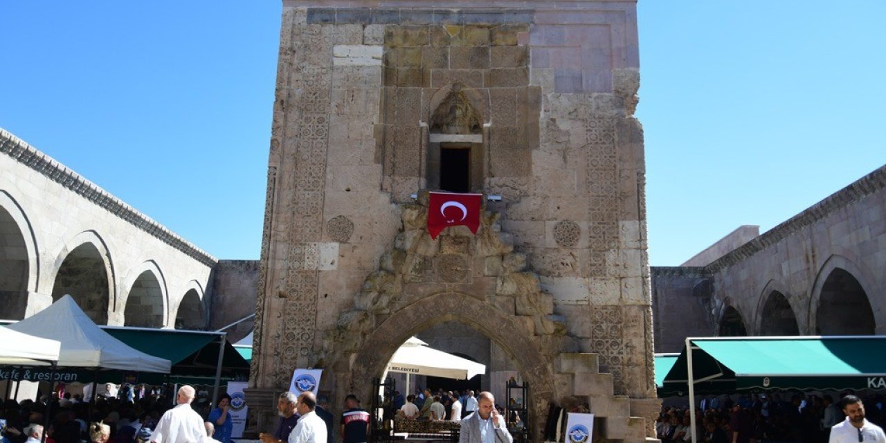 786 Yıllık Handa Şed Kuşanma Töreni