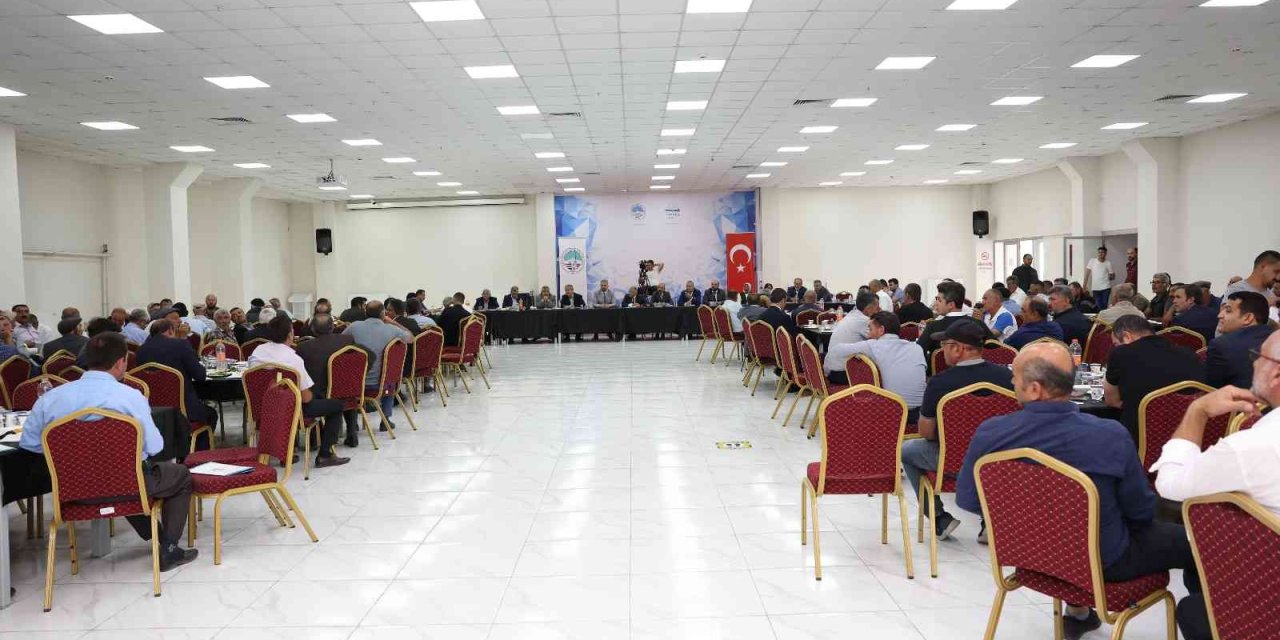 Başkan Büyükkılıç’ın Muhtar Toplantılarındaki Durağı Pınarbaşı Oldu