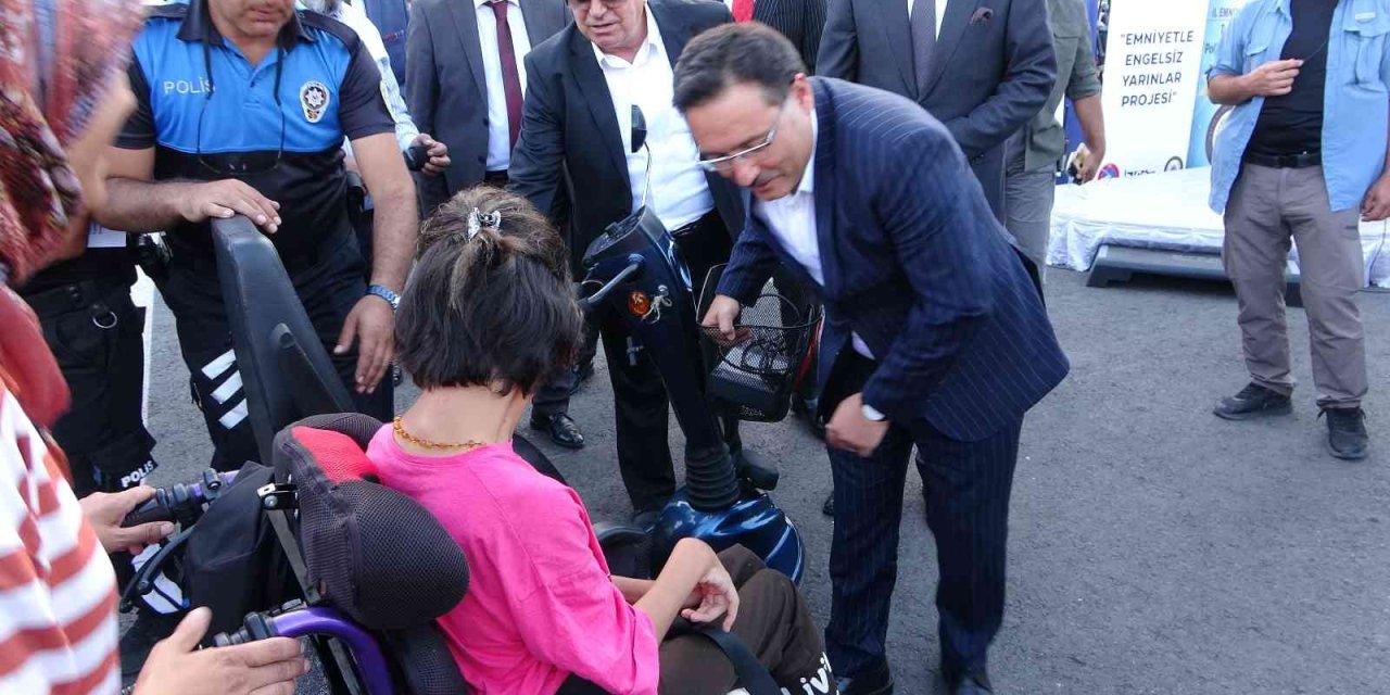 Vali Emniyetin Bahçesinde Yemin Etti: “kayseri’de Uyuşturucunun Kökünü Kazıyacağız”