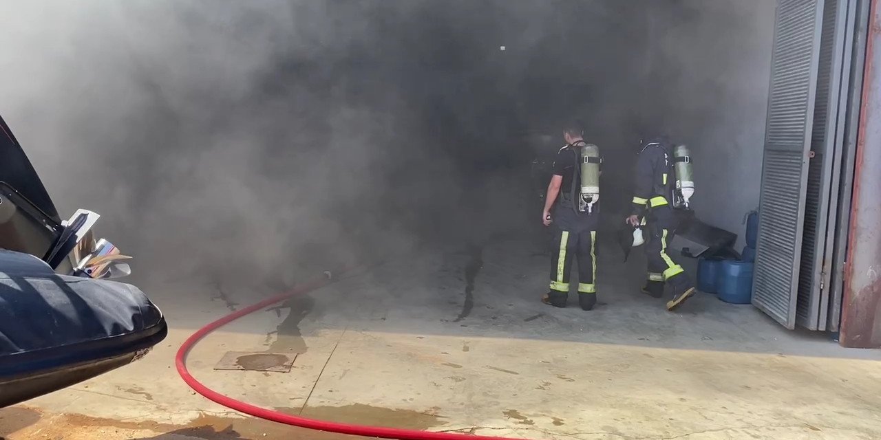 Tekne Bakımı Yapılan Depoda Yangın Çıktı: 1 Yaralı
