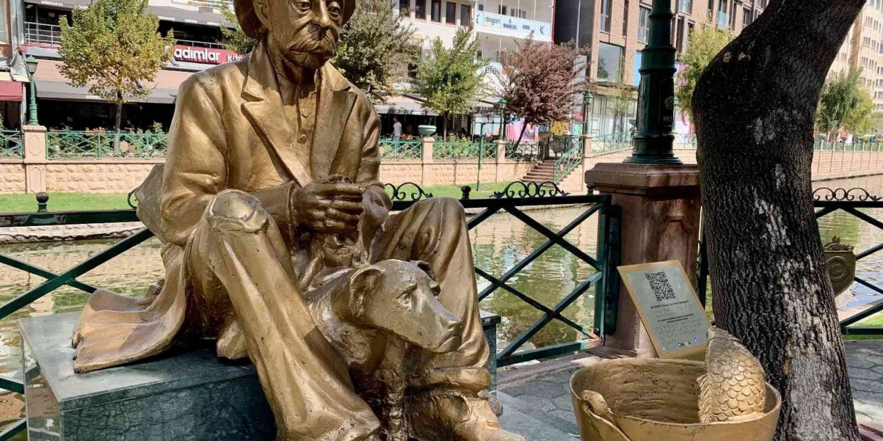 Üzerindeki “allah Rızası İçin Kirletmeyin” Yazısına Aldırmadan Çöplüğe Çevirdiler