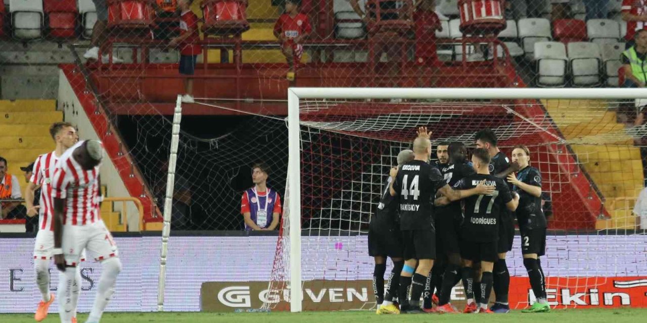 Spor Toto Süper Lig: Ft Antalyaspor: 0 - Adana Demirspor: 1 (ilk Yarı)