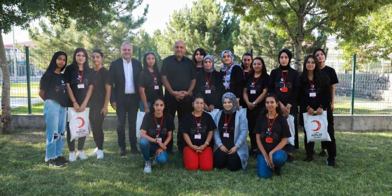 Zeka Küpleri Matematik Kampı Öğrencileri Sertifikalarını Aldı