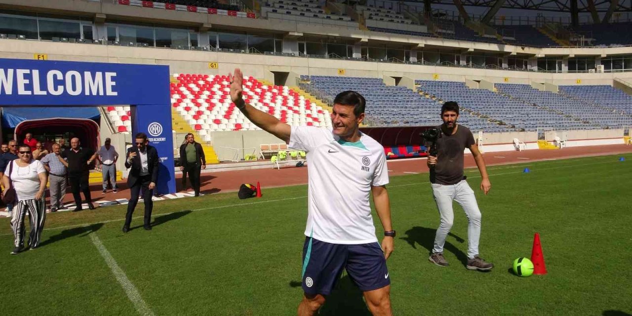 Zanetti: "Yeni Gençlerle Türk Milli Takımının Çok Güzel Şeyler Yapacağına İnanıyorum"