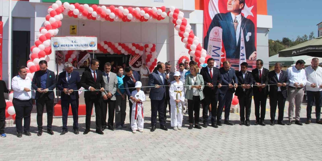 Mut’ta  Gençlik Ve Spor Merkezi Kompleksi Açıldı