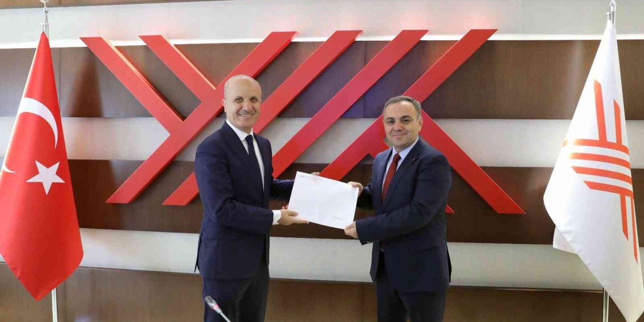 Erü Rektörü Prof. Dr. Fatih Altun, Rektörlük Mazbatasını Aldı