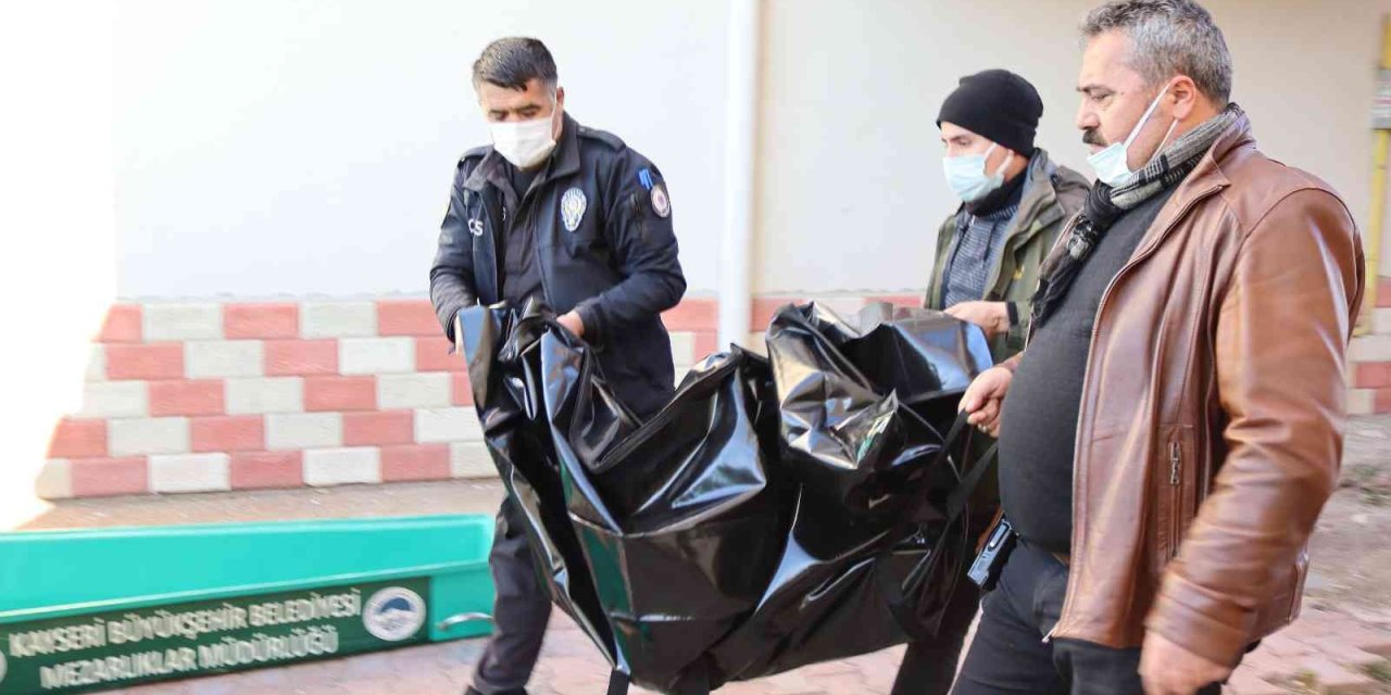 Eşi Ve Üvey Kızının Boğazını Kesen Şahsa Ceza Yağdı