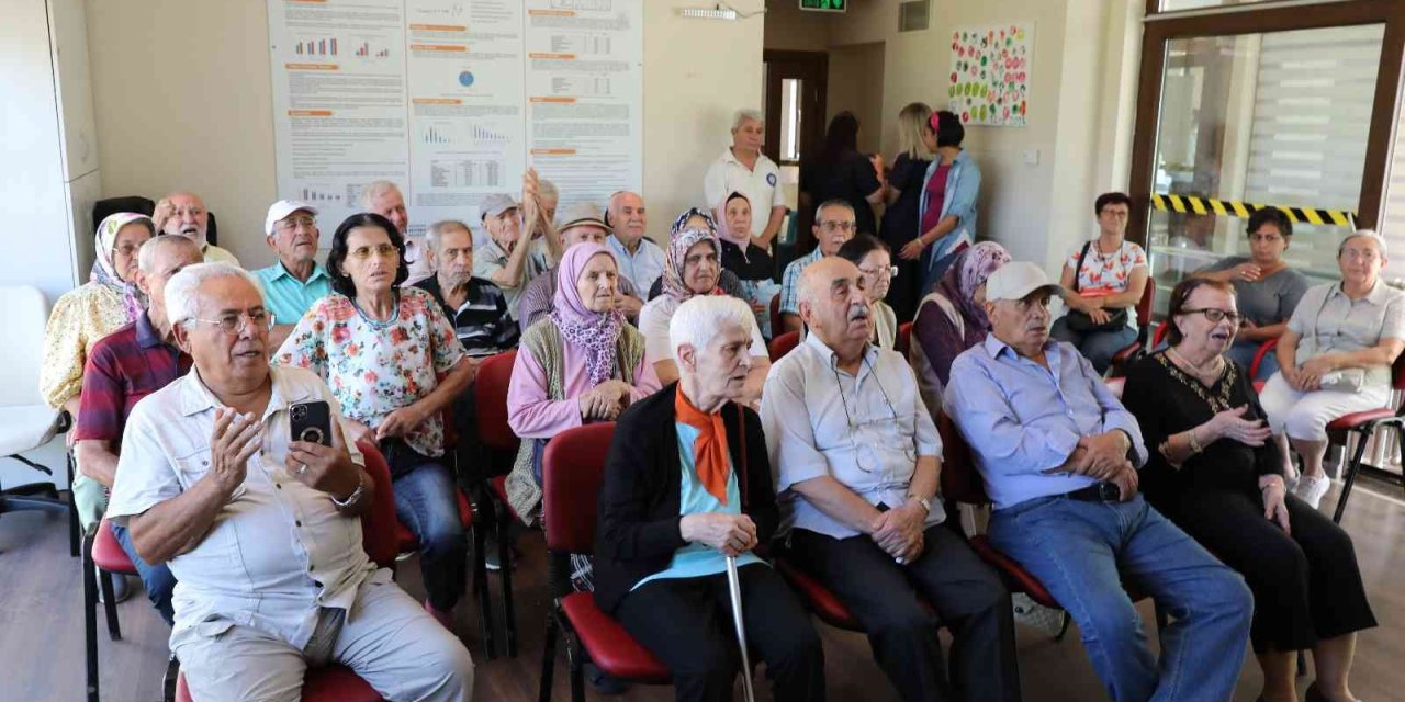 Dünya Alzheimer Günü Mavi Ev’de Kutlandı