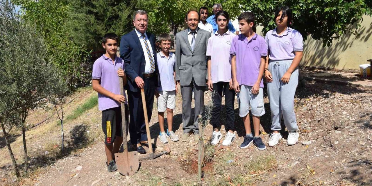 Kasapçayırı İlk Ve Ortaokulu’na  "Çevre Dostu Okul" Unvanı