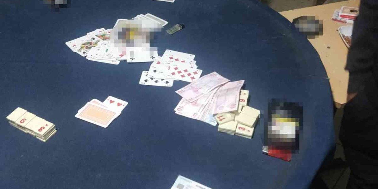 Kumar Oynayan 6 Kişiye 9 Bin Tl Ceza Kesildi