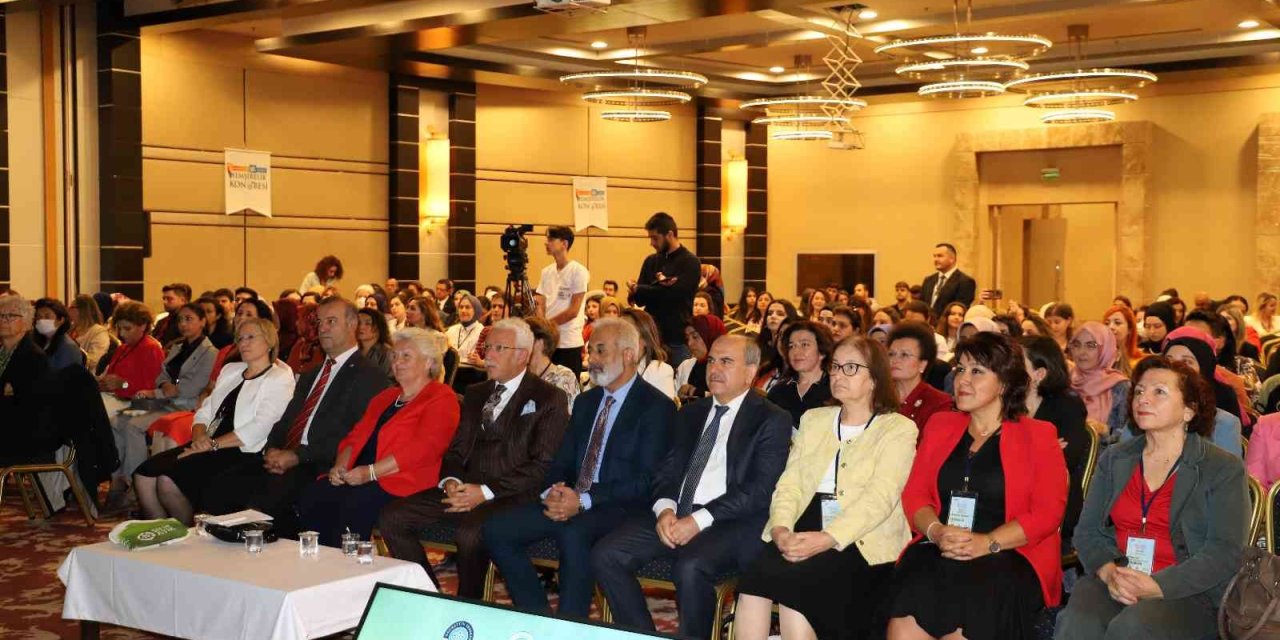 Konya’da “7. Uluslararası Hemşirelik Kongresi” Başladı