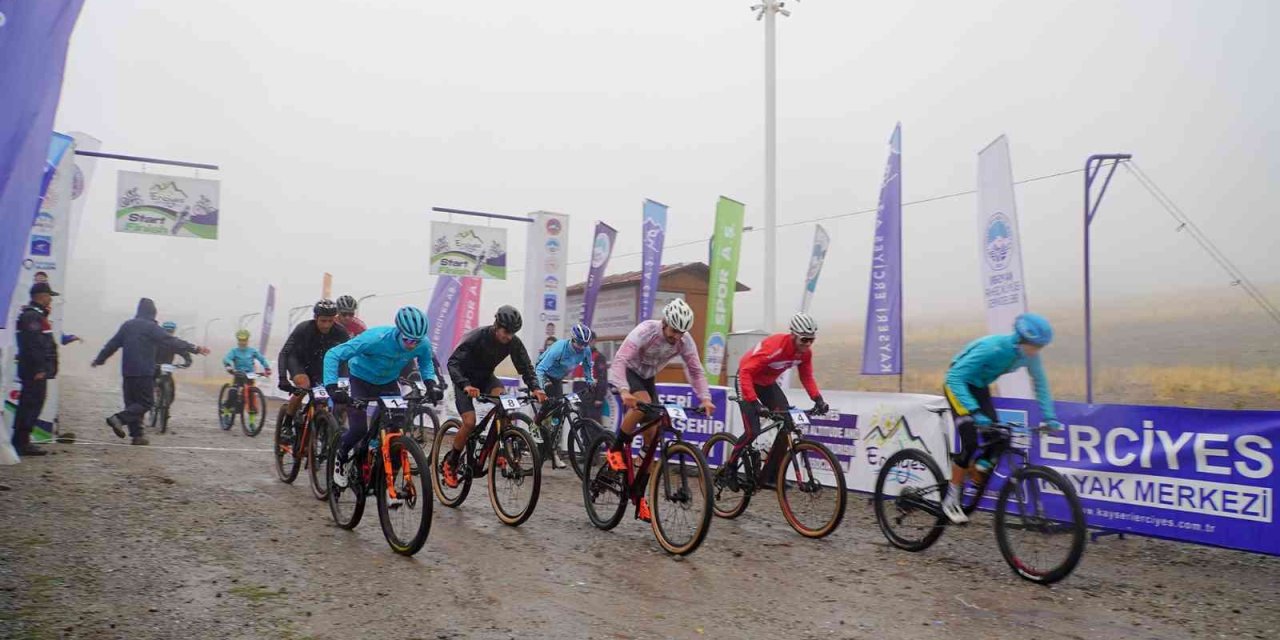 Uluslararası Dağ Bisikleti Yarışları Erciyes’te Devam Ediyor