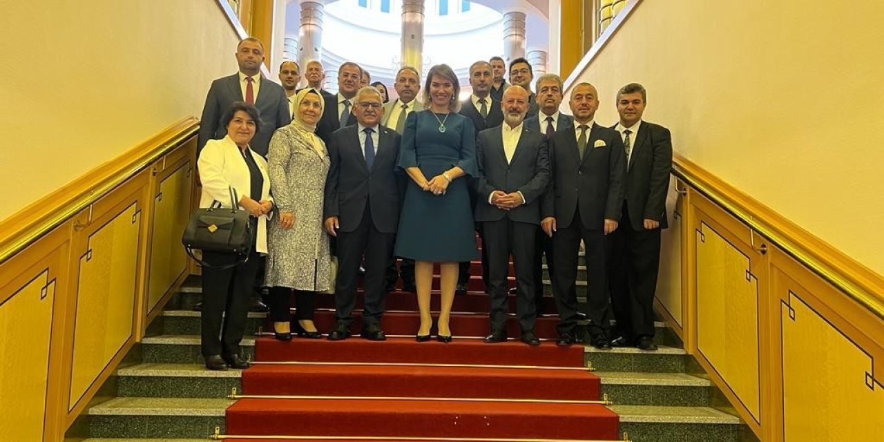 Büyükkılıç Başkanlığındaki Kayseri Heyeti Macaristan’da