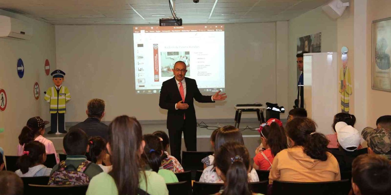 Mega Yeni Dönem Eğitimleri Başladı