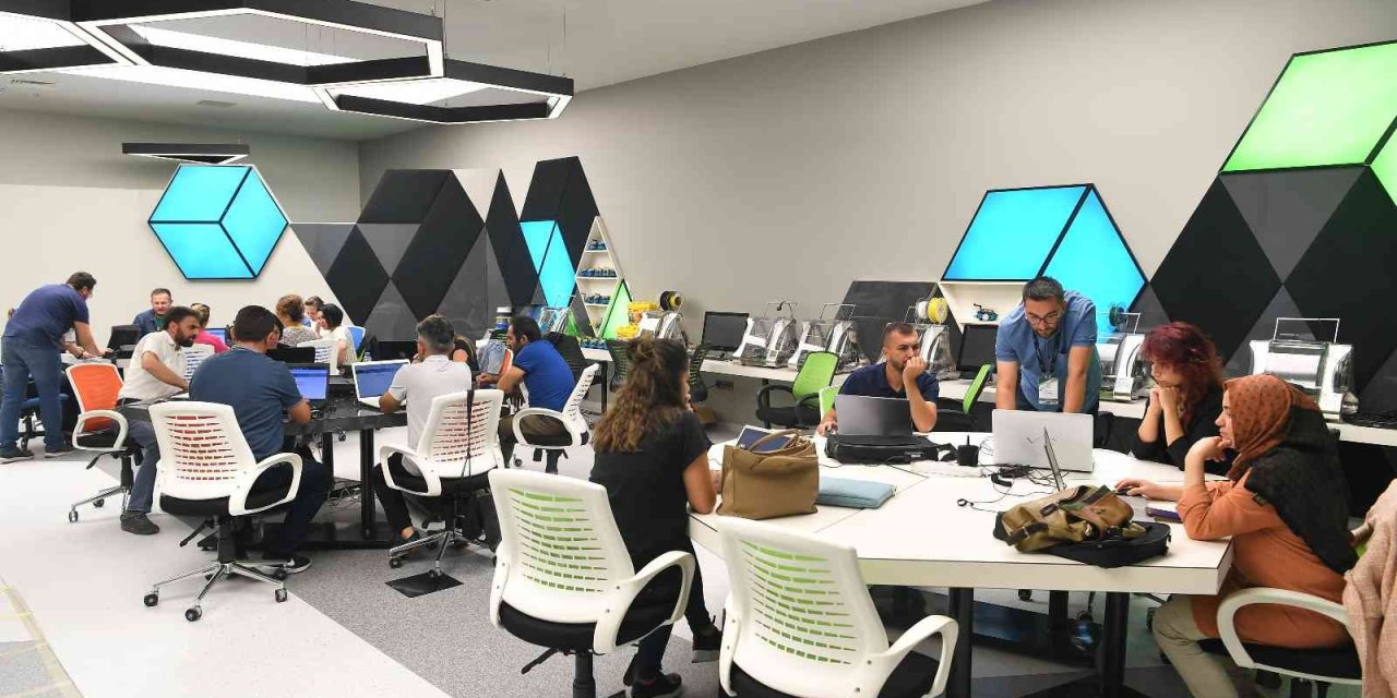 Kayseri Bilim Merkezi’nde ’öğretmen Akademisi’