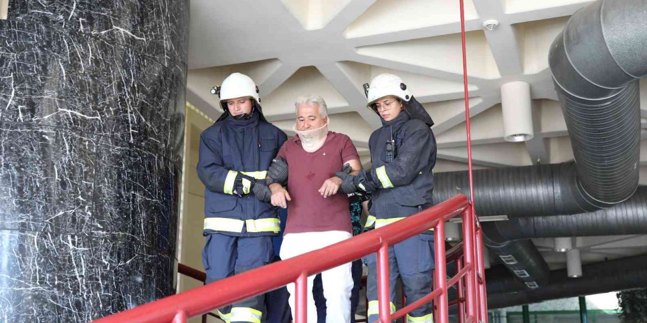 Antalya Şehirlerarası Otobüs Terminalinde Deprem Tatbikatı